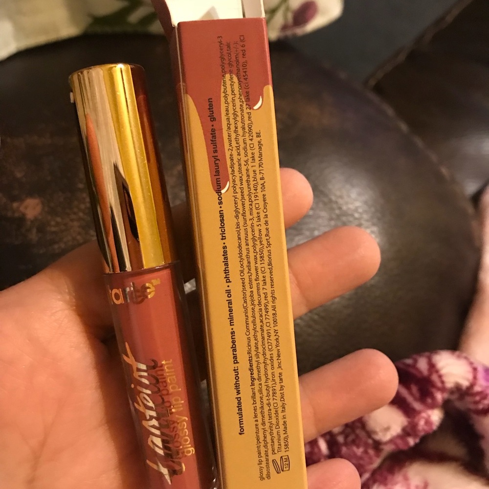 Lipstick 💄 - Picture 2 of 2